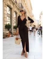 Elegantní dlouhé šaty s obálkovým výstřihem a rozparkem  hnědé model 21720277 - numoco