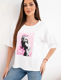 Dámská bavlněná oversize halenka s krátkým rukávem a model 22042990 potiskem bílá - K-Fashion