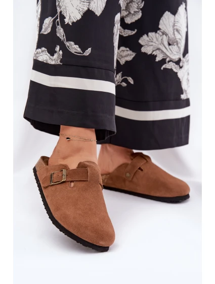 Semišové Klapky Dámské S Přezkou Big Star Hnědé model 21692025 - Big Star Shoes Semišové Klapky Dámské S Přezkou Big Star Hnědé model 21692025 - Big Star Shoes