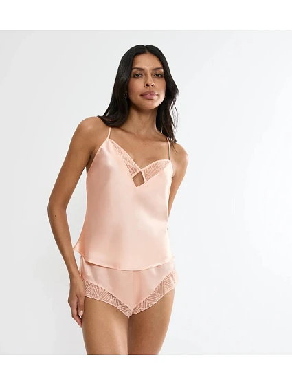 A Weekend to PINK PINK model 21792464 - Triumph A Weekend to PINK PINK model 21792464 - Triumph