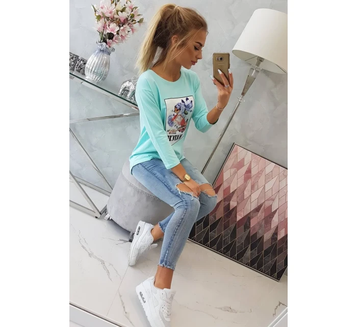 Halenka s 3D grafikou model 18743972 v mátové barvě - K-Fashion Halenka s 3D grafikou model 18743972 v mátové barvě - K-Fashion