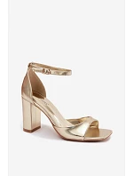 Dámské sandály na podpatku z umělé kůže zlaté Melvra