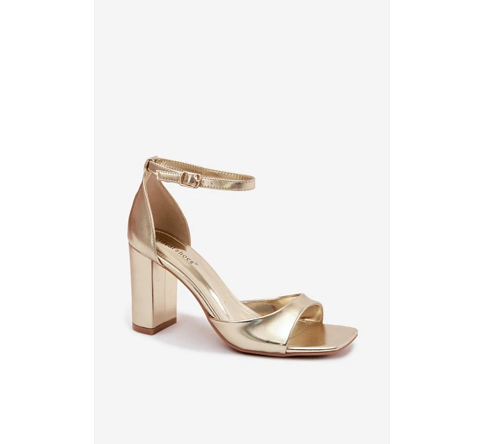 Dámské sandály na podpatku z umělé kůže zlaté model 22122813 - Boto