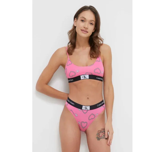 Dámske ružové nohavičky so srdiečkami 000QF7480E KCC - Calvin Klein Dámske ružové nohavičky so srdiečkami 000QF7480E KCC - Calvin Klein