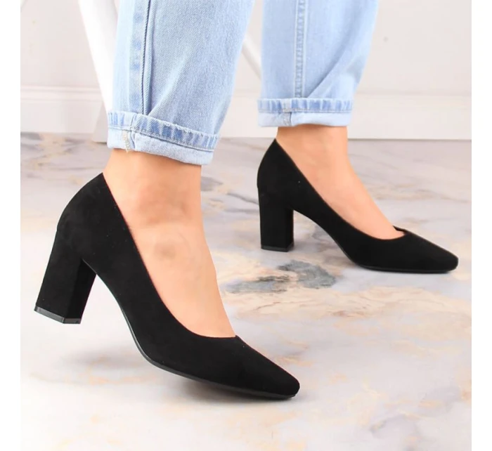 W model 21186854 černé semišové lodičky na jehlovém podpatku - SERGIO LEONE W model 21186854 černé semišové lodičky na jehlovém podpatku - SERGIO LEONE