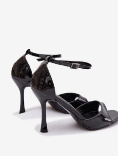 Lakované sandále Revella na ihlovom podpätku - čierne