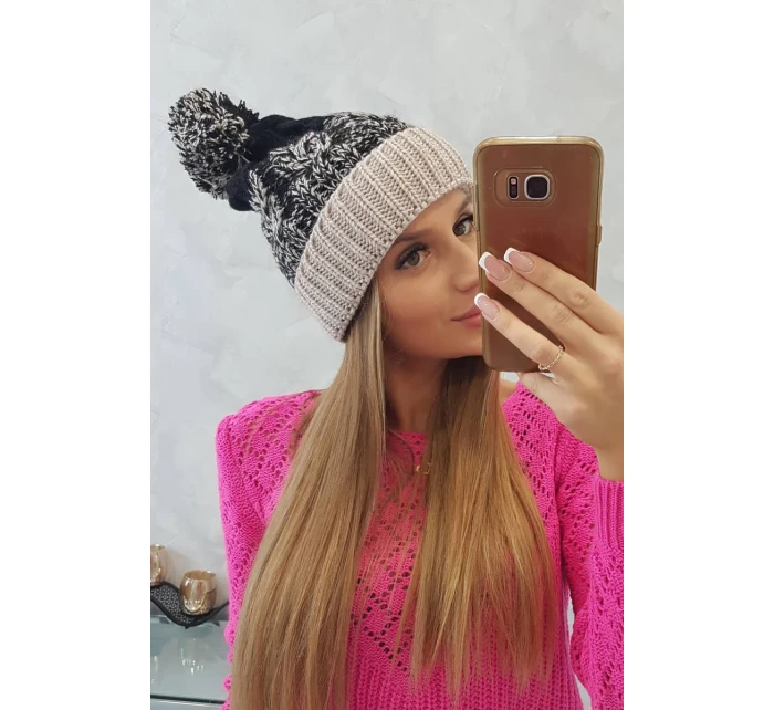 Dámska čiapka s brmbolcom Abigail K326 black+beige Dámska čiapka s brmbolcom Abigail K326 black+beige