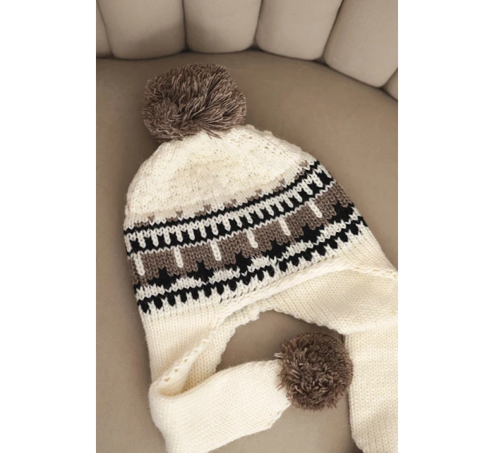 Dámská zimní vlněná čepice s ušima a ecru model 21750342 - K-Fashion Dámská zimní vlněná čepice s ušima a ecru model 21750342 - K-Fashion