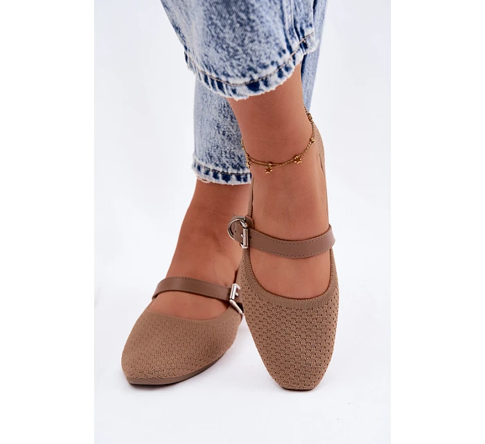 Materiálové baleríny s páskem a přezkou Khaki model 22122502 - Boto