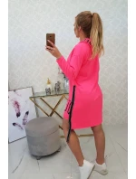 Šaty s kapucí a potiskem růžové neonové Šaty s kapucí a potiskem růžové neonové