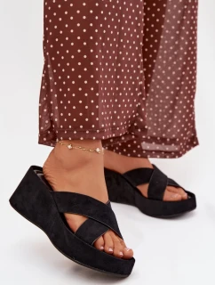 Dámské pantofle na platformě z eko semiše černé model 21919314 - Boto