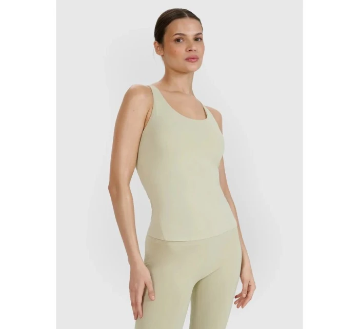 Dámske štíhle rýchloschnúce tričko 4F 4FWSS25TFSLF428-42S na jogu a pilates Dámske štíhle rýchloschnúce tričko 4F 4FWSS25TFSLF428-42S na jogu a pilates