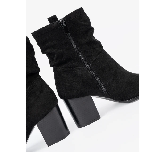 Trendy černé  kotníčkové boty dámské na širokém podpatku