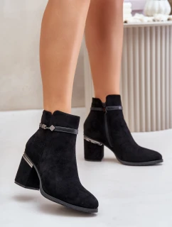 Ocieplane Botki Damskie Na Słupku Z Ozdobnym Paskiem Vinceza 16446 Czarne