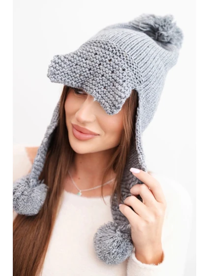 Dámska zimná čiapka s vlnou, kšiltom a bambuľkami K475 tmavosivá Dámska zimná čiapka s vlnou, kšiltom a bambuľkami K475 tmavosivá