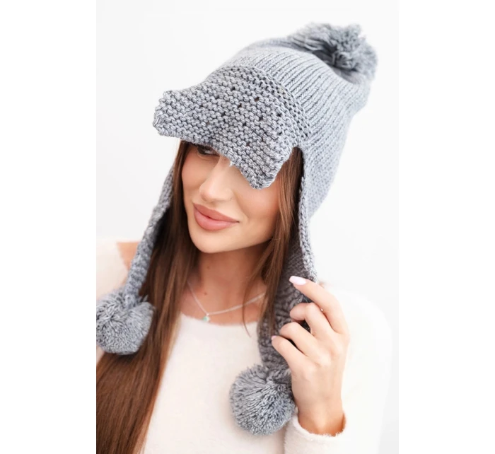 Dámska zimná čiapka s vlnou, kšiltom a bambuľkami K475 tmavosivá Dámska zimná čiapka s vlnou, kšiltom a bambuľkami K475 tmavosivá