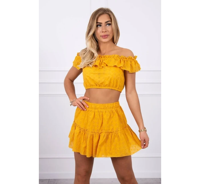 Vyšívaná súprava s horčicovou blúzkou s bodkami