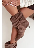 Nazouvací kotníkové boty typu na podpatku Khaki model 22320914 - Boto Nazouvací kotníkové boty typu na podpatku Khaki model 22320914 - Boto