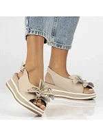 Dámske kožené sandále na platforme béžovej farby Filippo DS7045/26