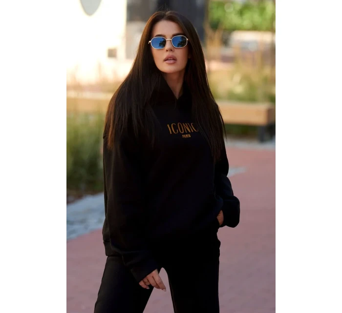 Izolovaná bavlnená súprava, mikina s vyšívacími + nohavicami čierny Izolovaná bavlnená súprava, mikina s vyšívacími + nohavicami čierny