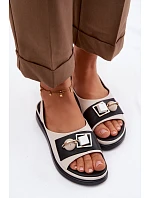 Kožené dámské sandály s ozdobou D&A GR61-5932 Béžové