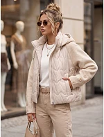 Kurtka damska pikowana z odpinanym kapturem beżowa model 22347617 - FashionStreet