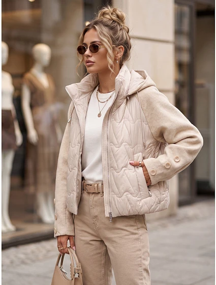 Kurtka damska pikowana z odpinanym kapturem beżowa model 22347617 - FashionStreet