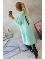 Mätová bunda s kapucňou nadmernej veľkosti