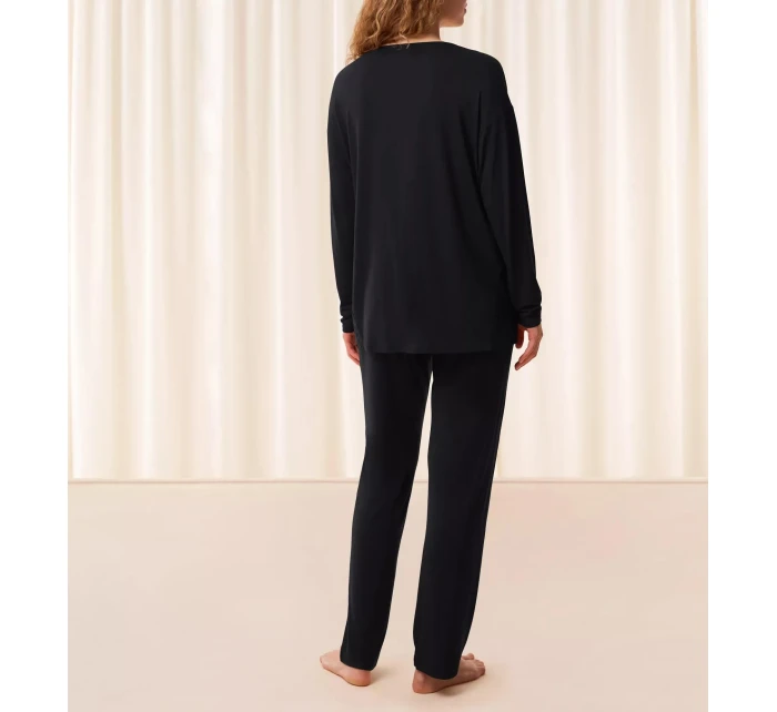 Nadčasová zmyselnosť PK LSL - BLACK - black 0004 - TRIUMPH