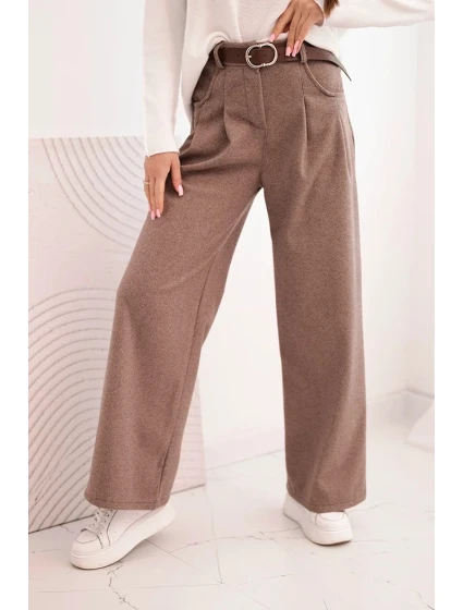 Dámske nohavice so širokými nohavicami a opaskom camel