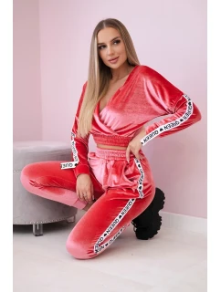 Velúrová súprava s nápisom Queen raspberry