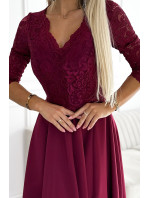 AMBER - Elegantné dlhé dámske maxi šaty vo vínovej bordovej farbe s čipkovým výstrihom 309-9