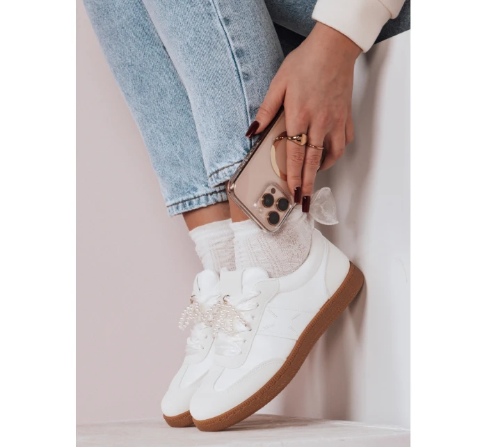 Dámské sportovní tenisky white Dstreet model 21984007 - FashionStreet