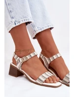 Dámské sandály na bílé model 21961051 - Boto