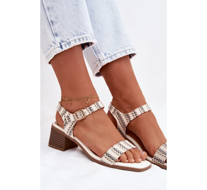 Dámské sandály na bílé model 21961051 - Boto