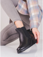 Štýlové členkové topánky čierne dámske na širokom podpätku