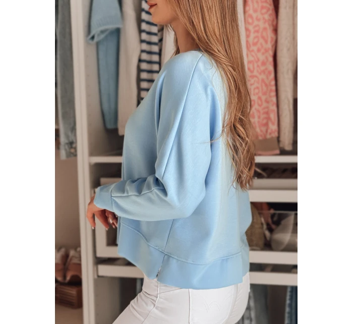Dámská máslová halenka oversize s přívěskem modrá Dstreet model 21986131 - FashionStreet Dámská máslová halenka oversize s přívěskem modrá Dstreet model 21986131 - FashionStreet