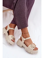 Kožené dámské sandály na platformě s přezkou Vinceza Béžové