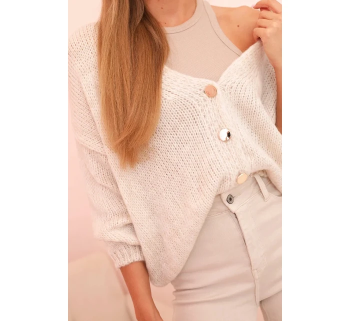 Dámsky sveter s výstrihom do V a gombíkmi béžovej farby