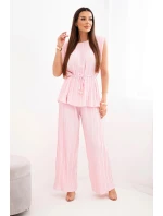 Dámsky viskózový plisovaný komplet s viazanou blúzkou a širokými nohavicami candy pink