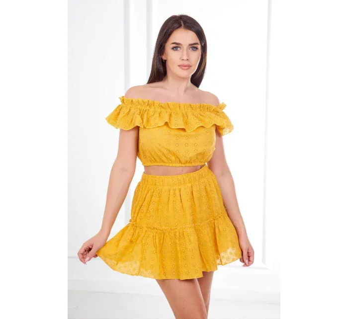 Vyšívaná súprava s horčicovou blúzkou s bodkami