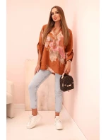 Dámská bavlněná blůza s květinovým vzorem a knoflíky model 22212426 - K-Fashion Dámská bavlněná blůza s květinovým vzorem a knoflíky model 22212426 - K-Fashion