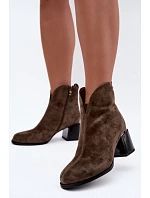 Kožené semišové kotníkové boty na podpatku model 22391083 Khaki - VINCEZA