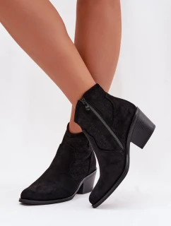 Topánky na podpätku model 224621 Krok vo veľkom štýle