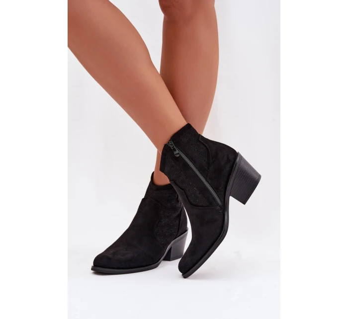 Topánky na podpätku model 224621 Krok vo veľkom štýle