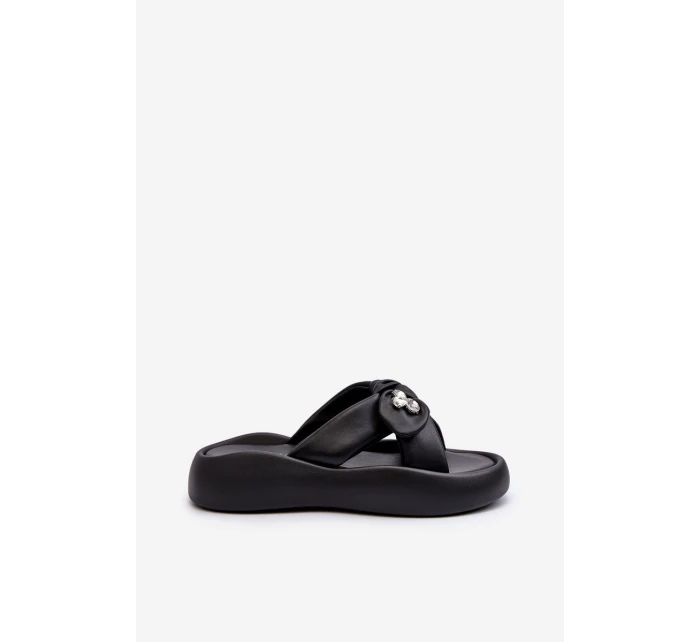 Skórzane Klapki Damskie Na Platformie Czarne GOE NN2N4110