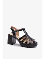 Sandále na podpätku model 211947 Vykročte štýlovo Sandále na podpätku model 211947 Vykročte štýlovo
