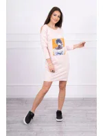 Šaty s 3D model 18744122 krajková pudrově růžová - K-Fashion