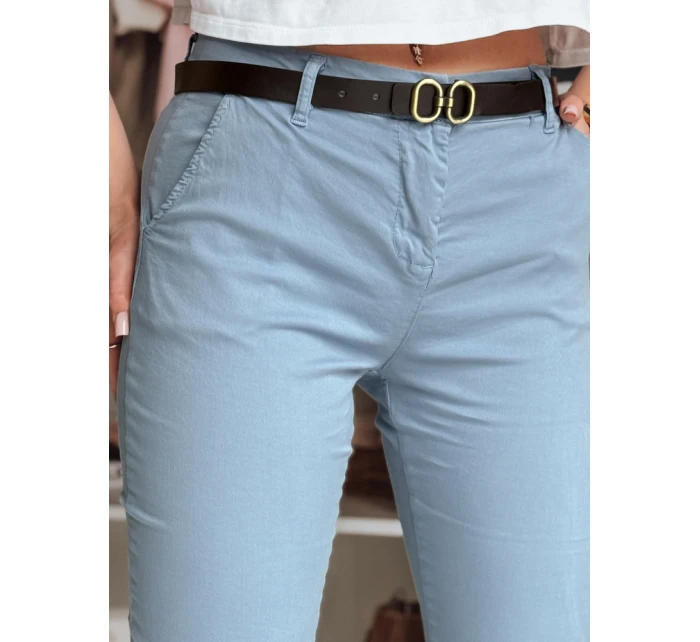 Dámské kalhoty slim fit s páskem modrá Dstreet model 21986476 - FashionStreet Dámské kalhoty slim fit s páskem modrá Dstreet model 21986476 - FashionStreet