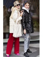 Dámská prošívaná oversize bunda v ecru barvě s kapucí model 20471213 - Ann Gissy